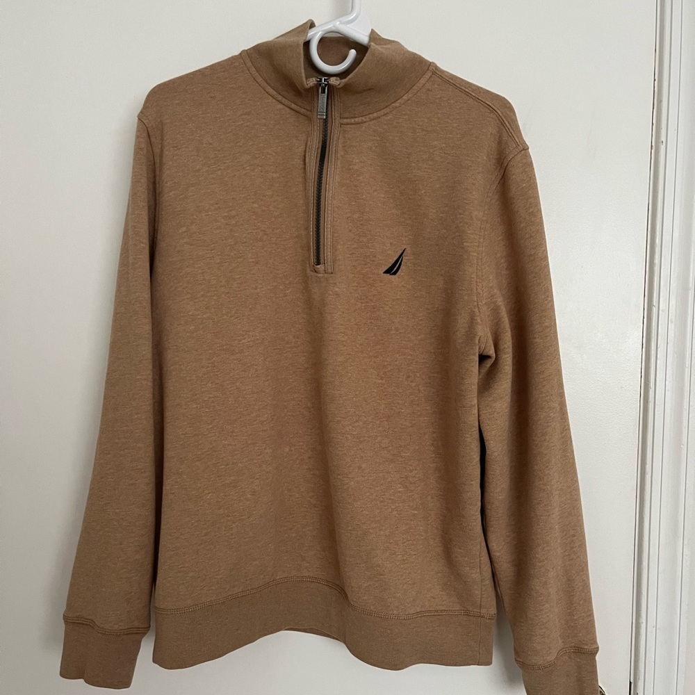 Mens Nautica sweater perfect for cold days size large